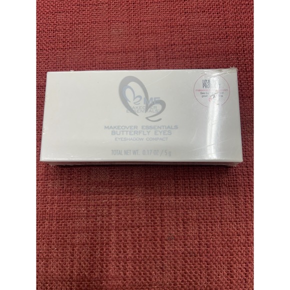 ME Makeover Essentials Butterfly Eyes  5 Eyeshadows in Mirrored Compact - SEALED - Picture 1 of 2